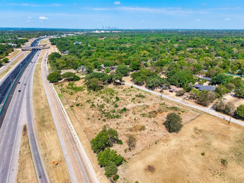 9508 Silver Falls Boulevard Dallas, TX 75217