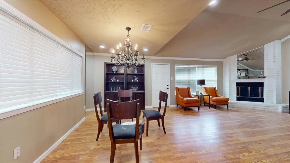 1022 Manorglen Drive Missouri City, TX 77489