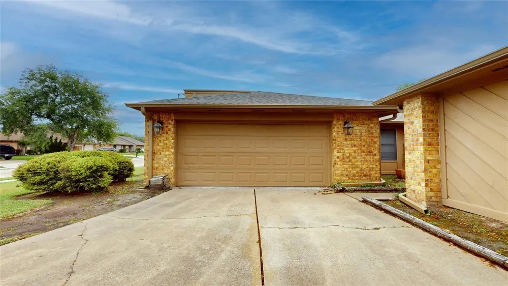 1022 Manorglen Drive Missouri City, TX 77489