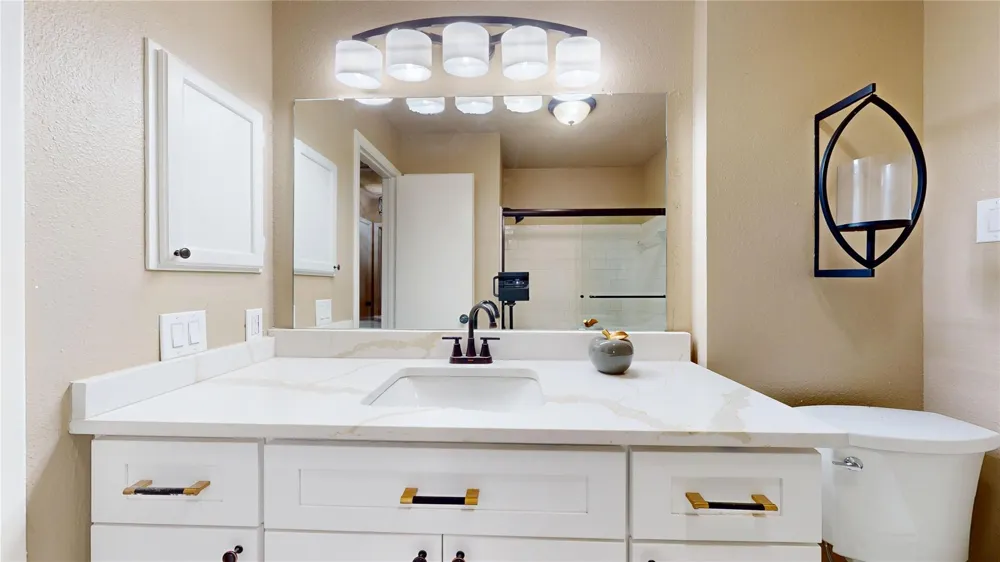1022 Manorglen Drive Missouri City, TX 77489