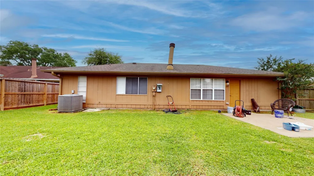 1022 Manorglen Drive Missouri City, TX 77489