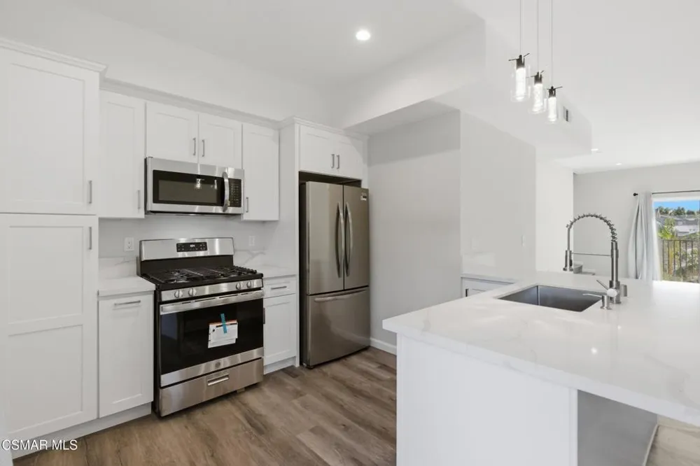 1740 Patricia Avenue #1-6 Simi Valley, CA 93065