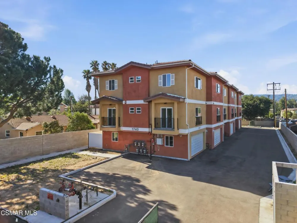 1740 Patricia Avenue #1-6 Simi Valley, CA 93065