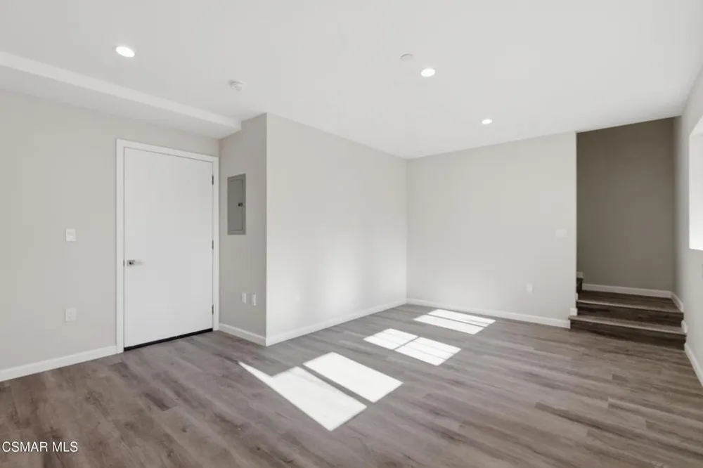 1740 Patricia Avenue #1-6 Simi Valley, CA 93065