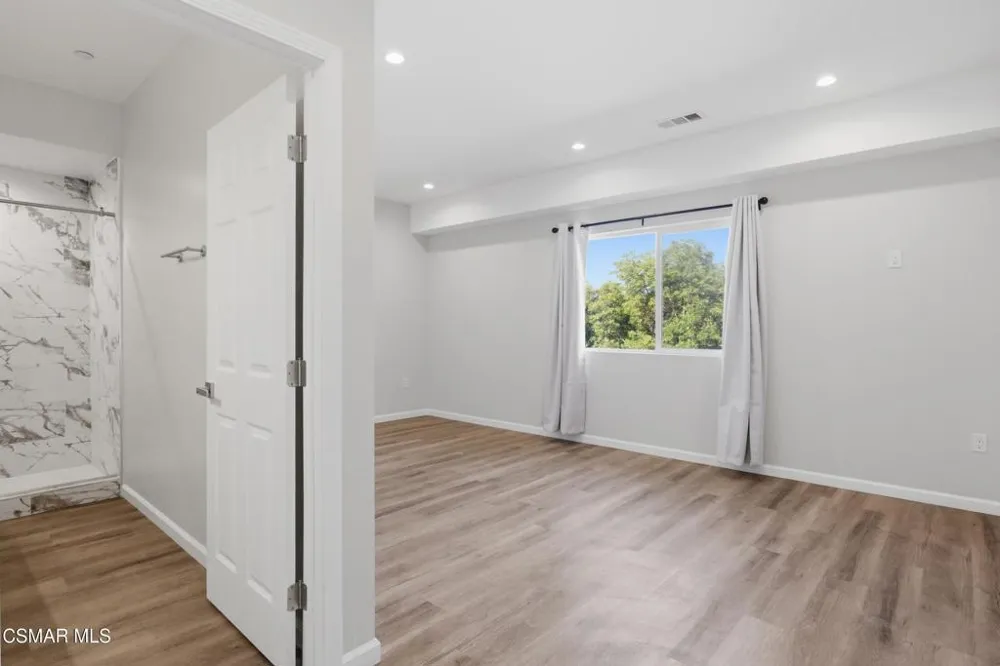 1740 Patricia Avenue #1-6 Simi Valley, CA 93065
