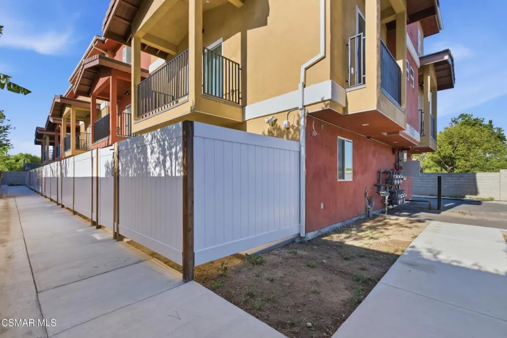 1740 Patricia Avenue #1-6 Simi Valley, CA 93065