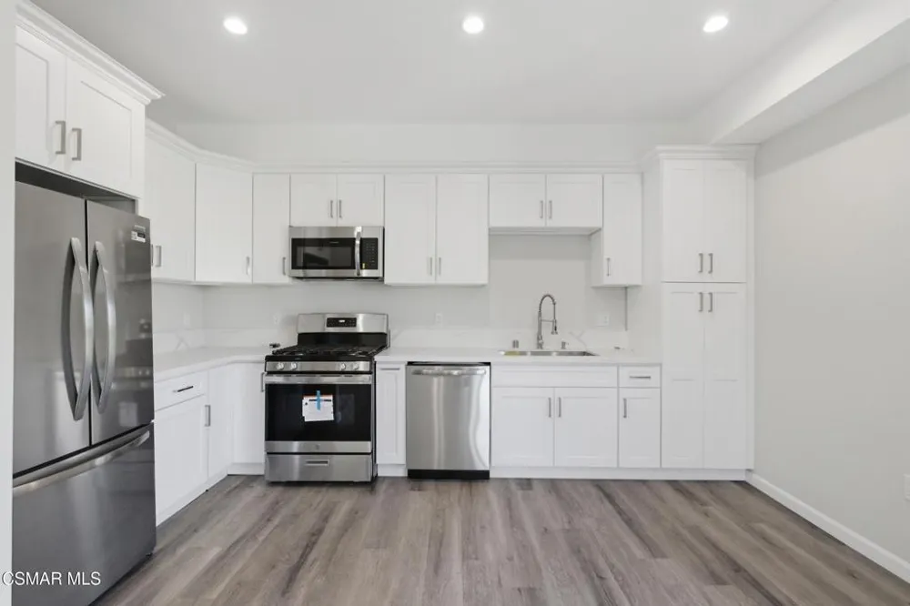 1740 Patricia Avenue #1-6 Simi Valley, CA 93065