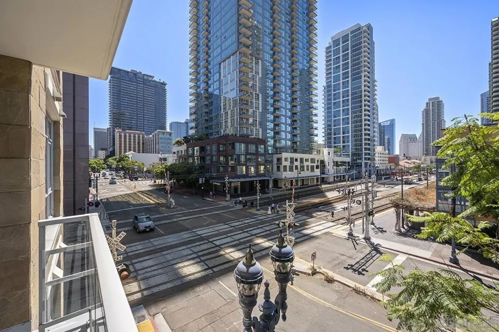 1431 Pacific Hwy #406 San Diego, CA 92101