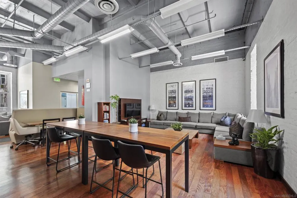 1431 Pacific Hwy #406 San Diego, CA 92101