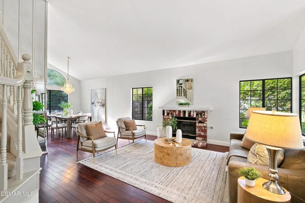 2714 Knightsbridge Avenue Thousand Oaks, CA 91362