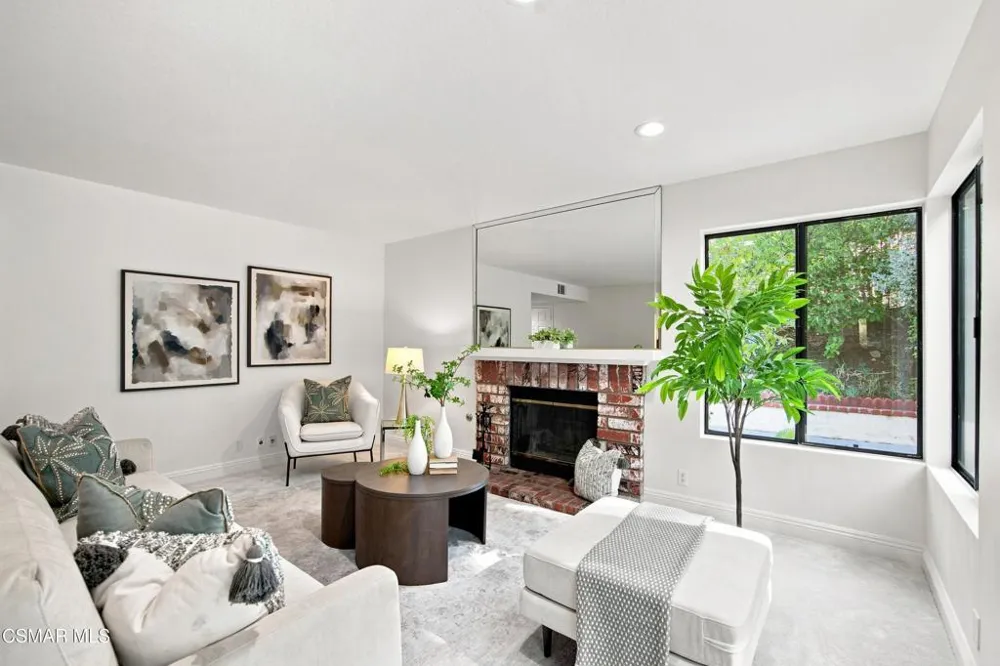 2714 Knightsbridge Avenue Thousand Oaks, CA 91362