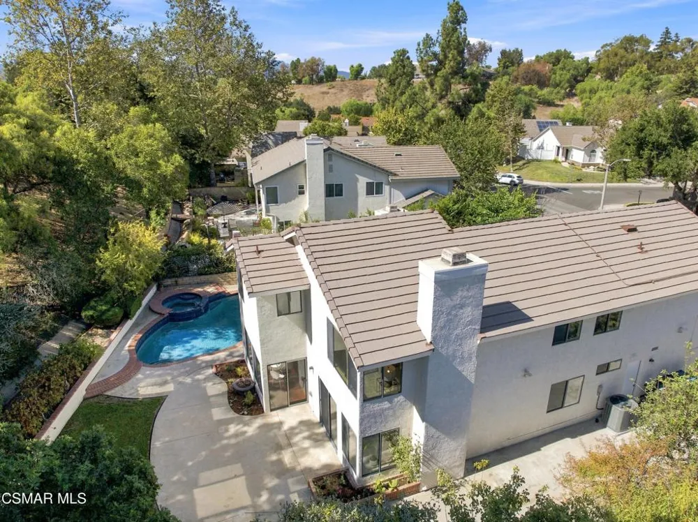 2714 Knightsbridge Avenue Thousand Oaks, CA 91362