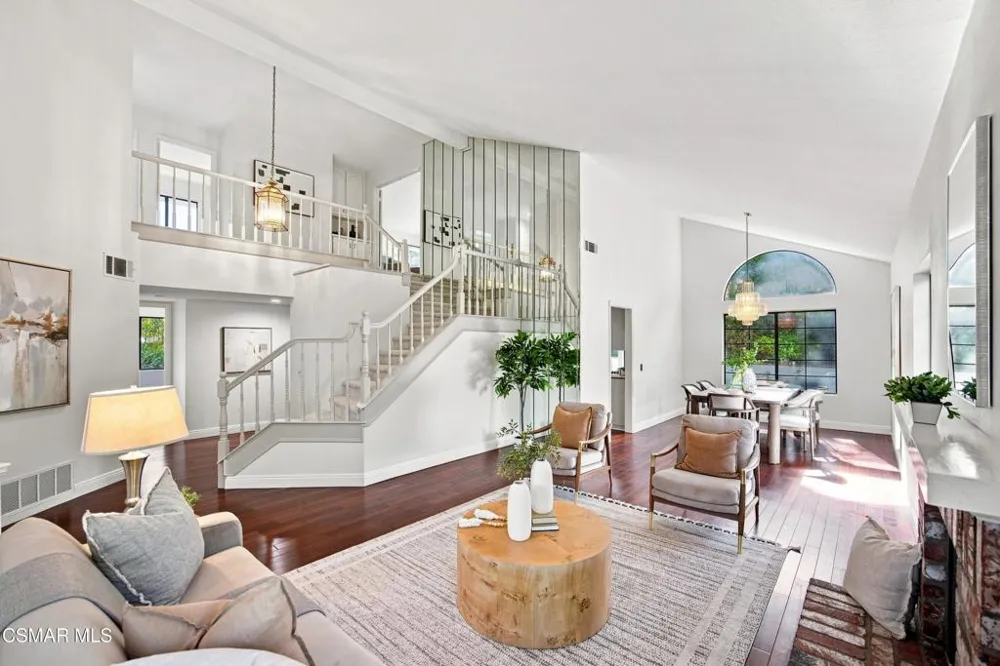 2714 Knightsbridge Avenue Thousand Oaks, CA 91362