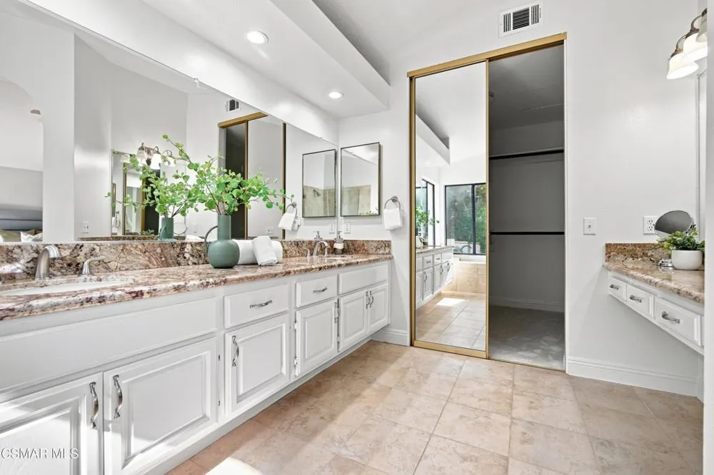 2714 Knightsbridge Avenue Thousand Oaks, CA 91362
