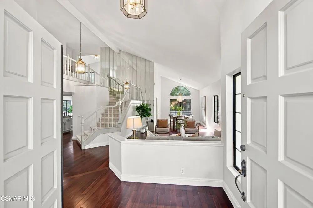 2714 Knightsbridge Avenue Thousand Oaks, CA 91362