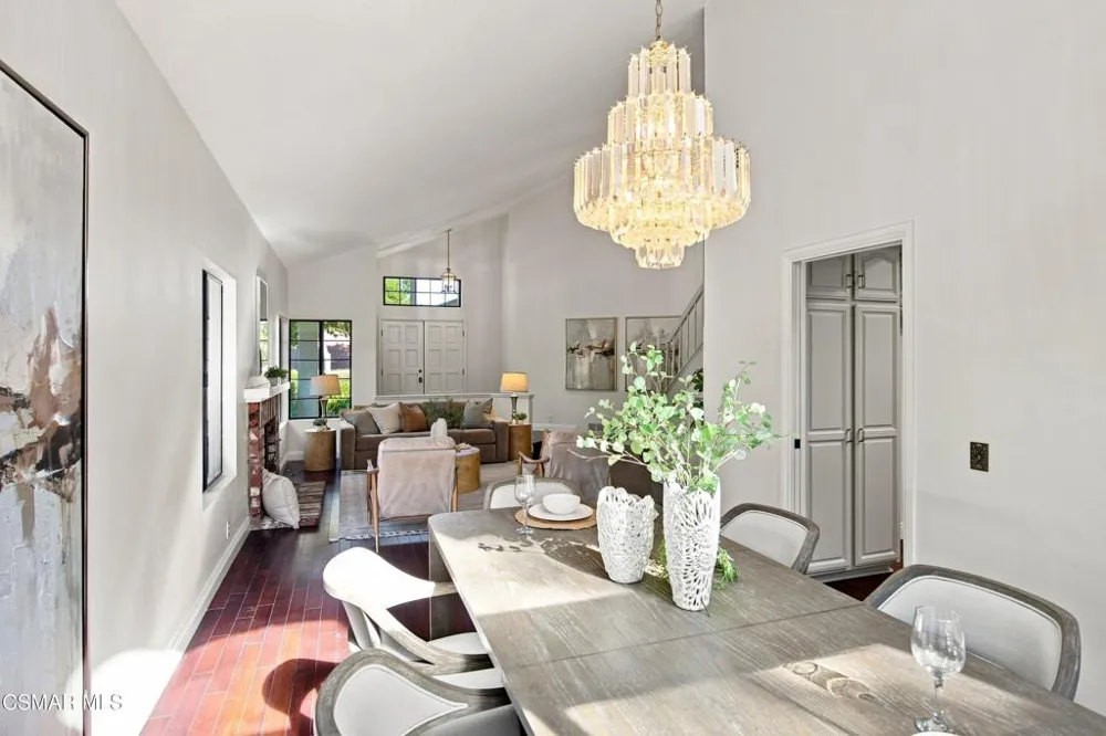 2714 Knightsbridge Avenue Thousand Oaks, CA 91362
