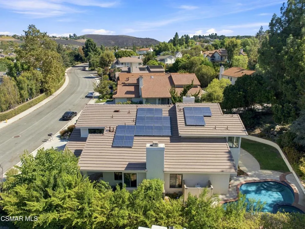 2714 Knightsbridge Avenue Thousand Oaks, CA 91362