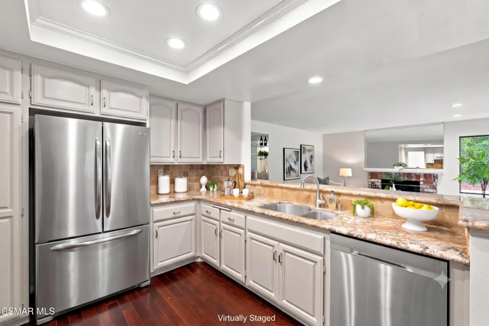 2714 Knightsbridge Avenue Thousand Oaks, CA 91362