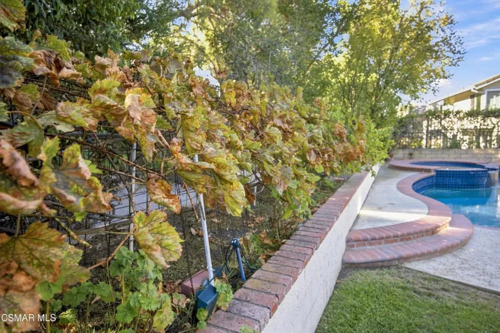 2714 Knightsbridge Avenue Thousand Oaks, CA 91362