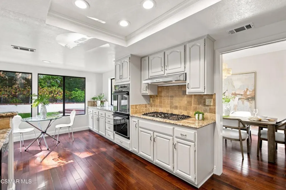 2714 Knightsbridge Avenue Thousand Oaks, CA 91362