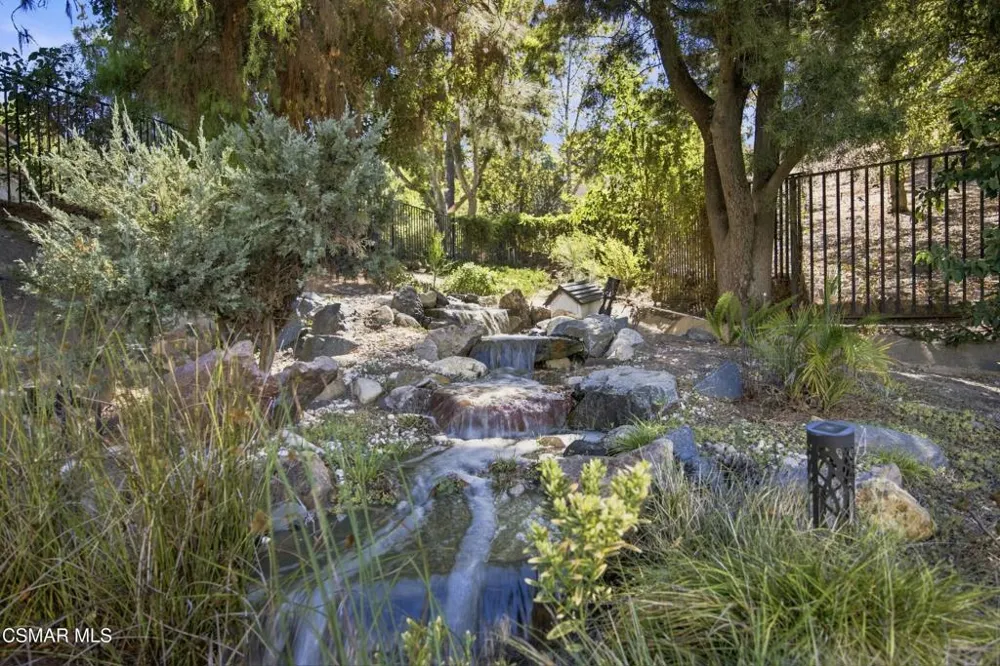2714 Knightsbridge Avenue Thousand Oaks, CA 91362