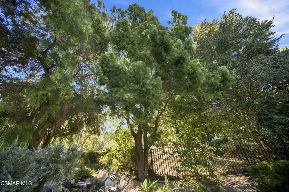 2714 Knightsbridge Avenue Thousand Oaks, CA 91362