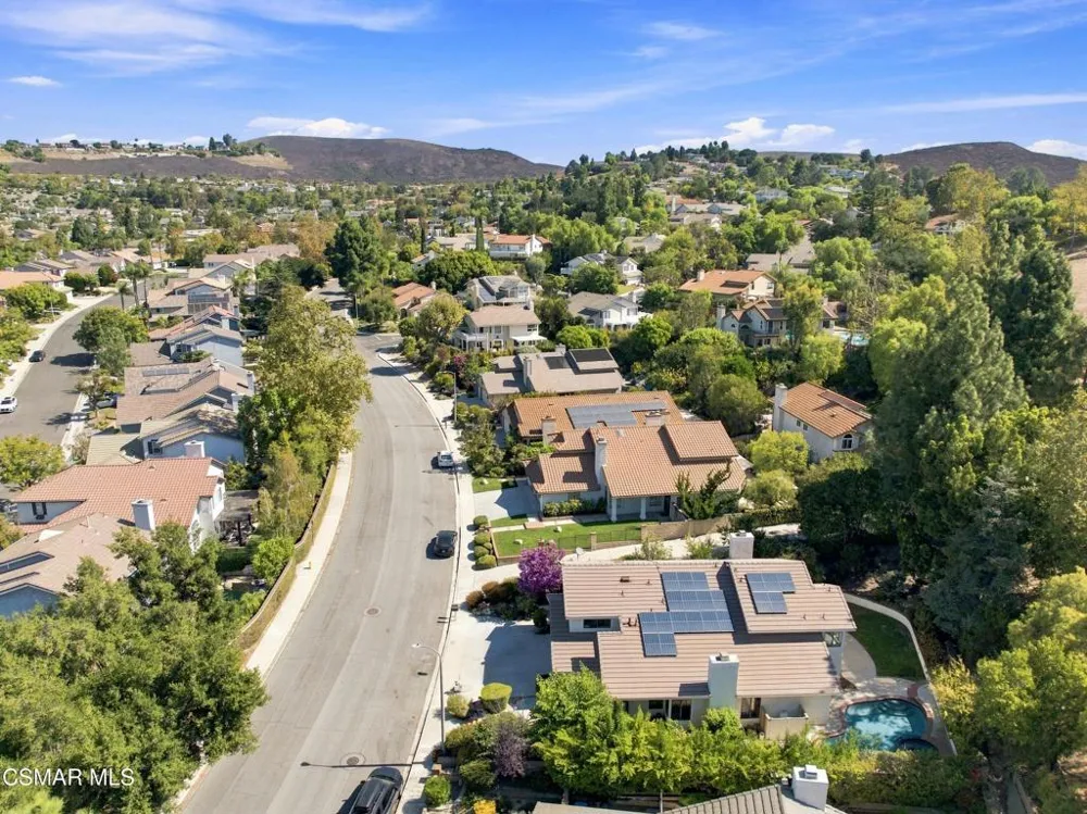 2714 Knightsbridge Avenue Thousand Oaks, CA 91362