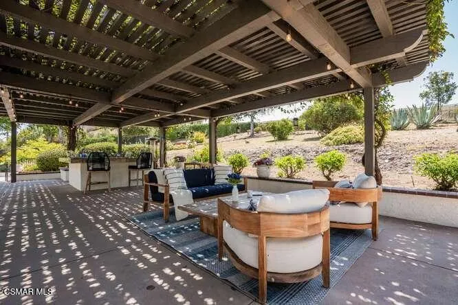 3679 Paseo De Nublado Thousand Oaks, CA 91360