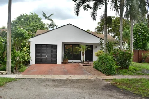 8671 SW 16TH COURT