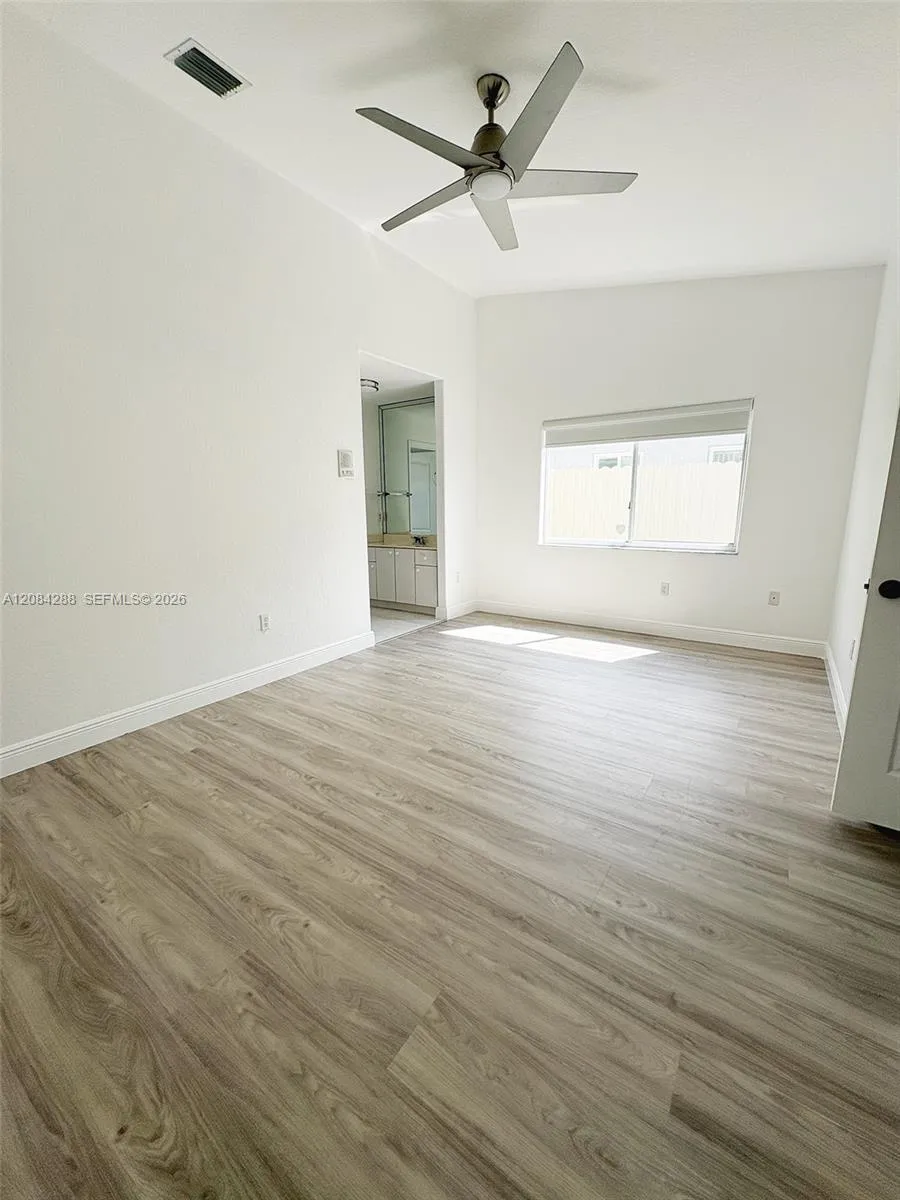 3397 W 72nd Pl Hialeah, FL 33018