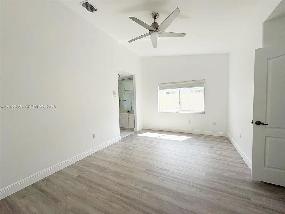3397 W 72nd Pl Hialeah, FL 33018