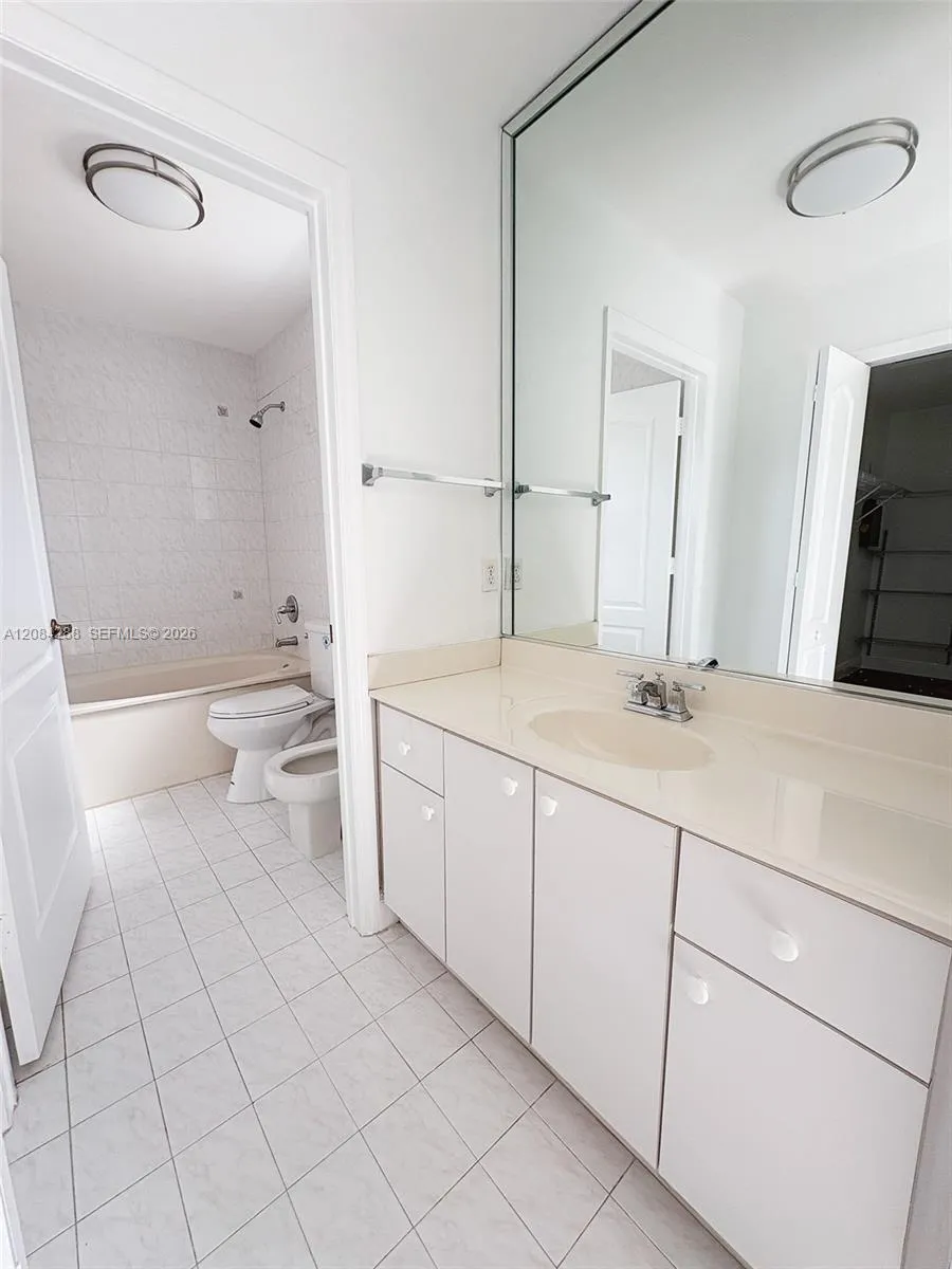 3397 W 72nd Pl Hialeah, FL 33018
