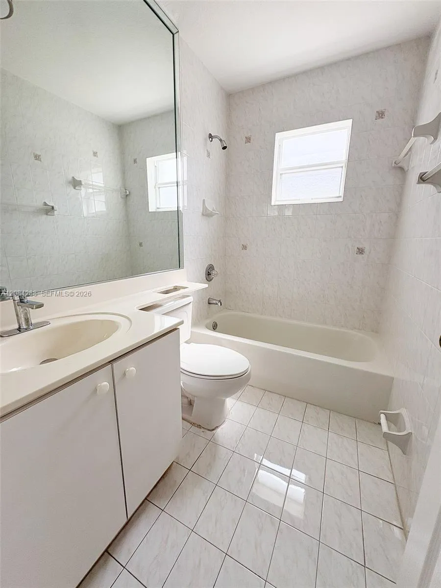 3397 W 72nd Pl Hialeah, FL 33018