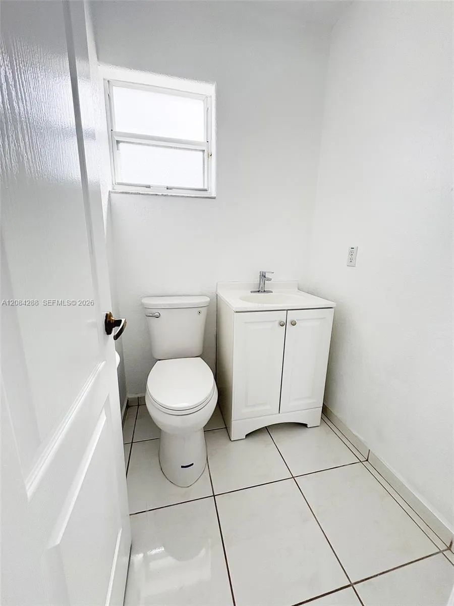 3397 W 72nd Pl Hialeah, FL 33018