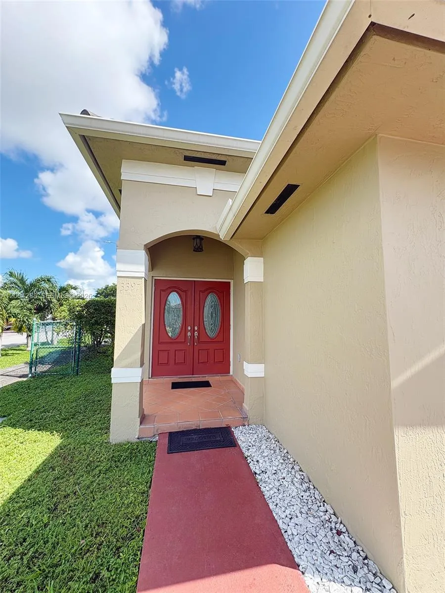 3397 W 72nd Pl Hialeah, FL 33018