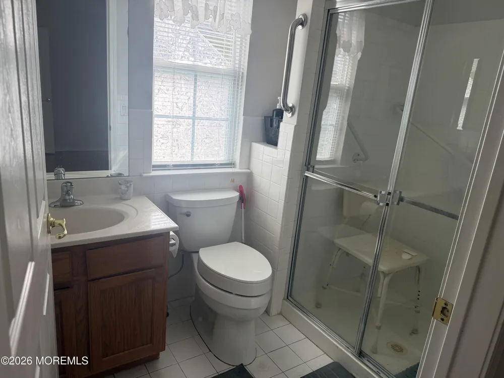 5 Meadows Lane Whiting, NJ 08759