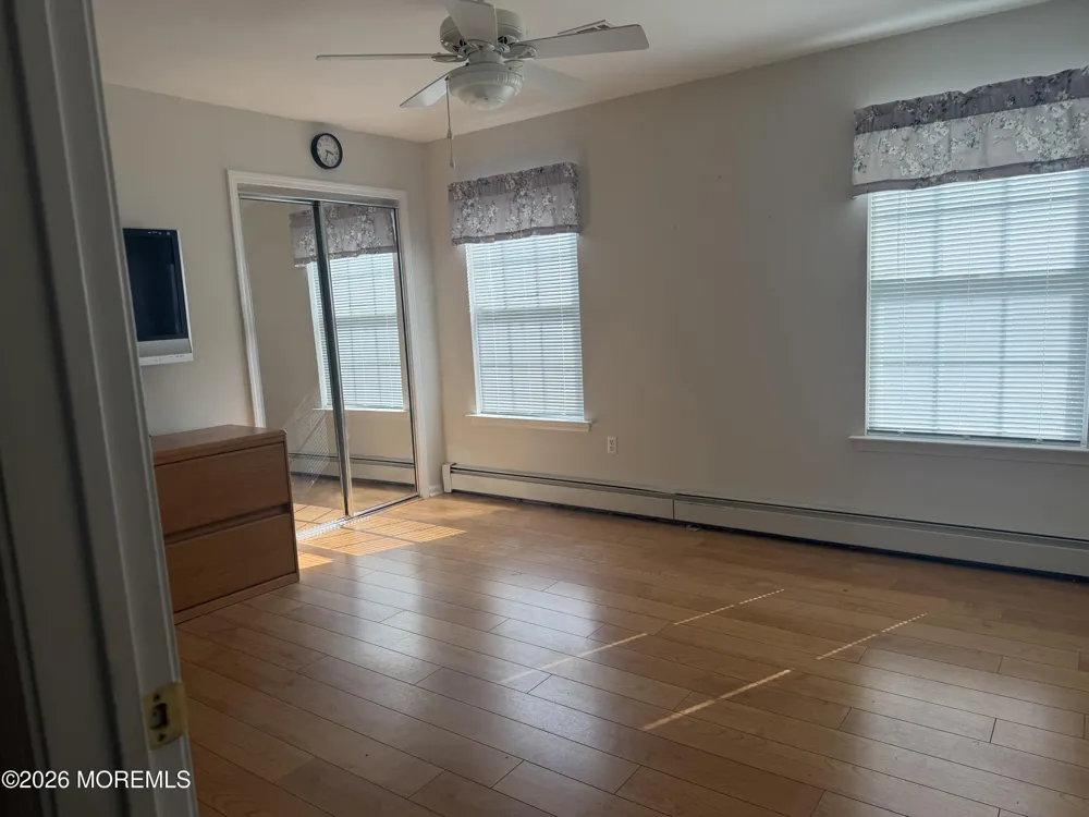 5 Meadows Lane Whiting, NJ 08759