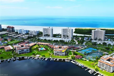 601 Seaview Court #C506