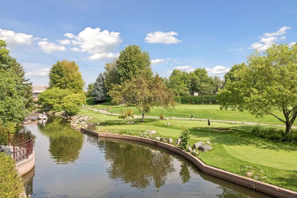 701 Coventry Lane Edina, MN 55435