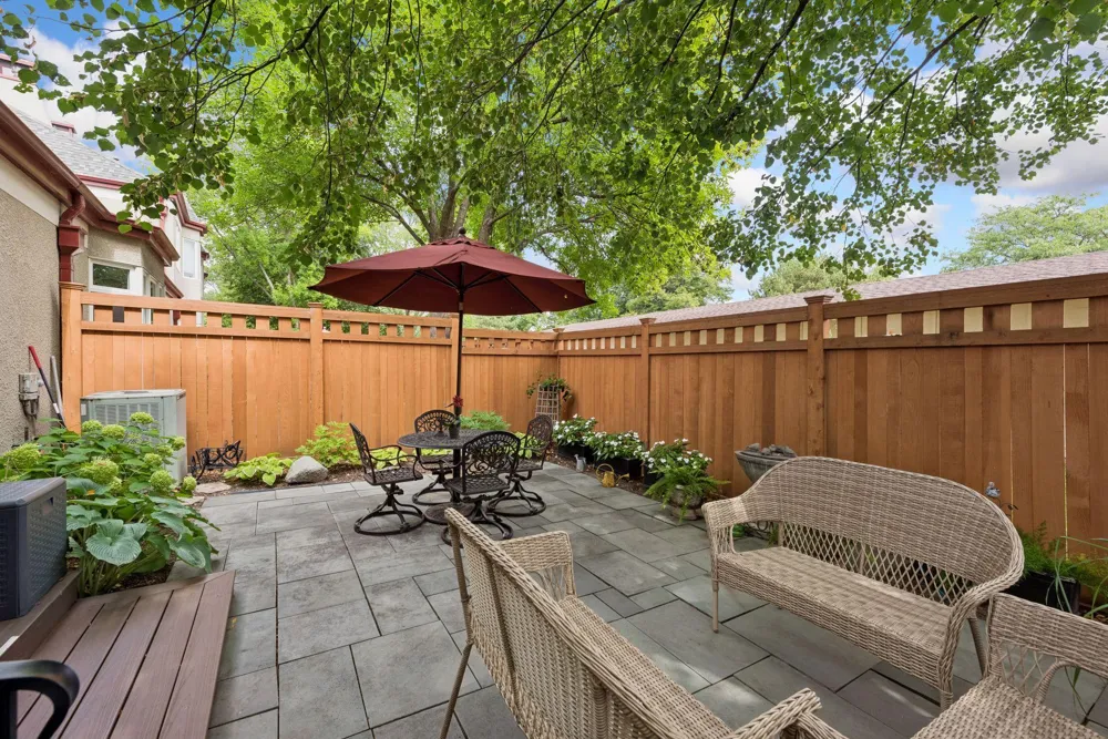 701 Coventry Lane Edina, MN 55435
