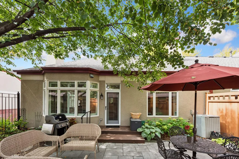 701 Coventry Lane Edina, MN 55435