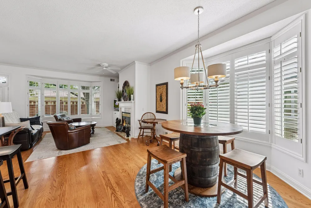701 Coventry Lane Edina, MN 55435