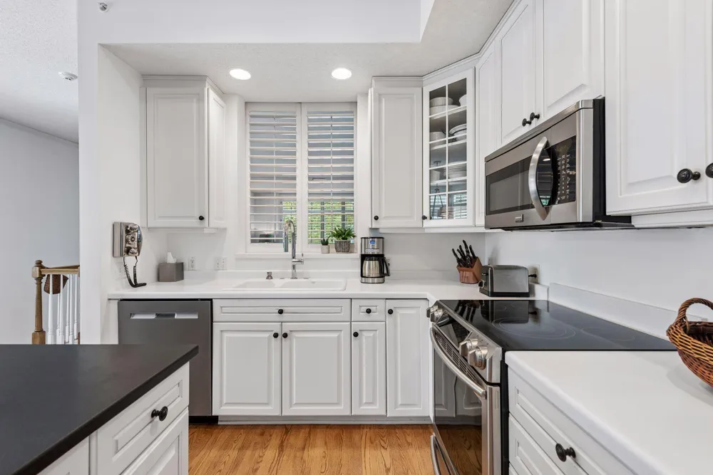 701 Coventry Lane Edina, MN 55435