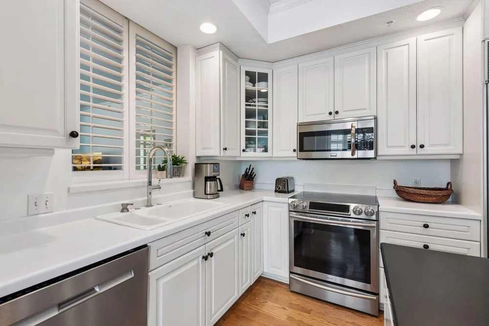 701 Coventry Lane Edina, MN 55435