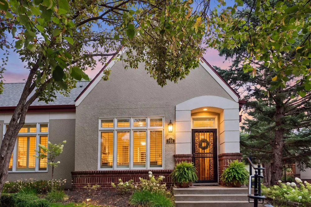 701 Coventry Lane Edina, MN 55435