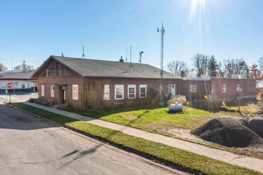 205 2nd Street SW Braham, MN 55006