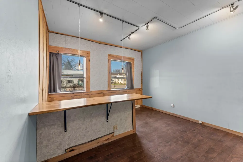 205 2nd Street SW Braham, MN 55006