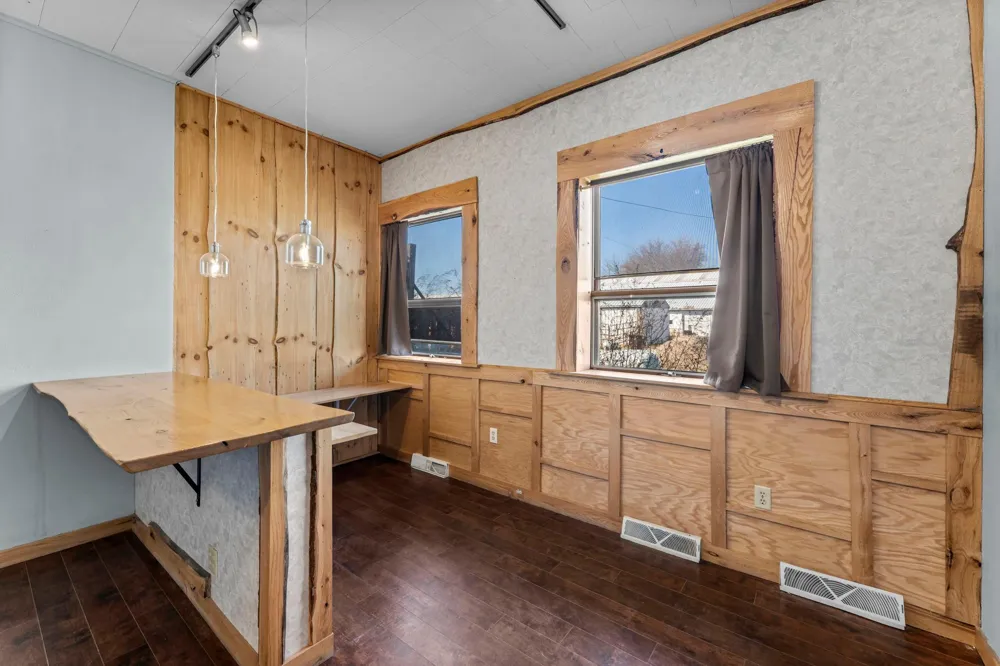 205 2nd Street SW Braham, MN 55006