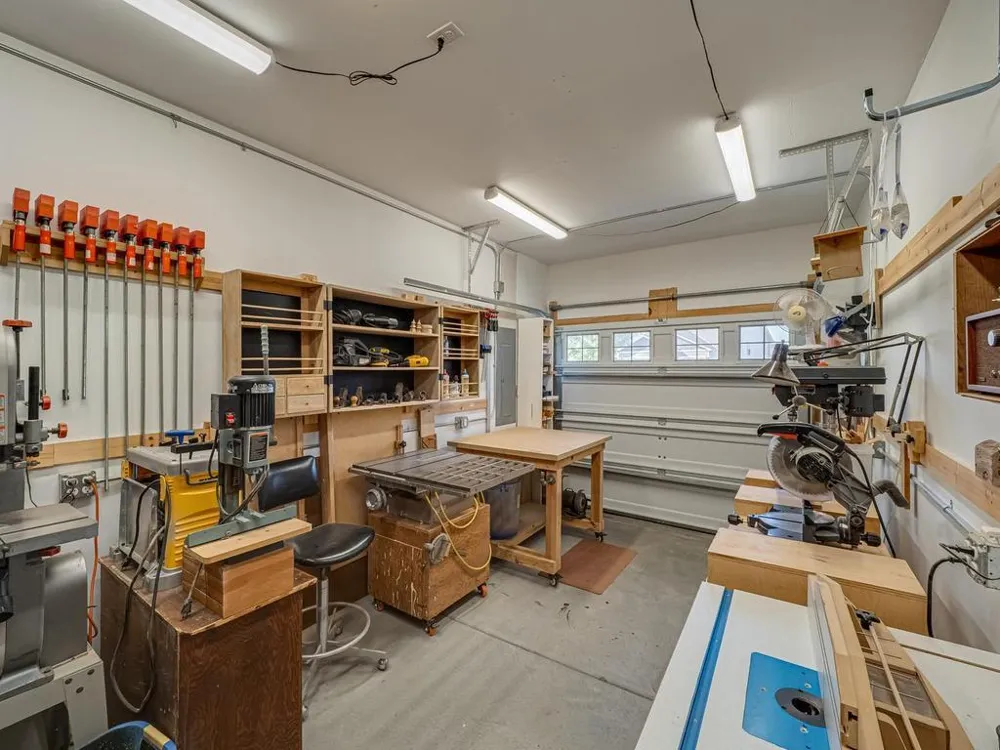 1829 Attenborough Street Shakopee, MN 55379