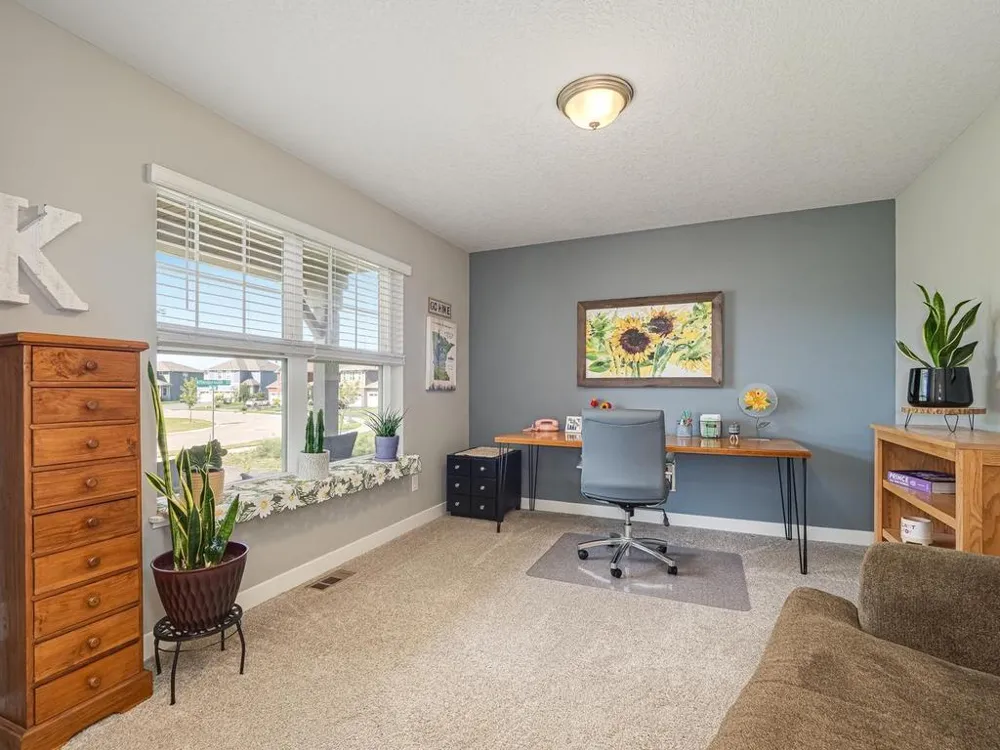 1829 Attenborough Street Shakopee, MN 55379